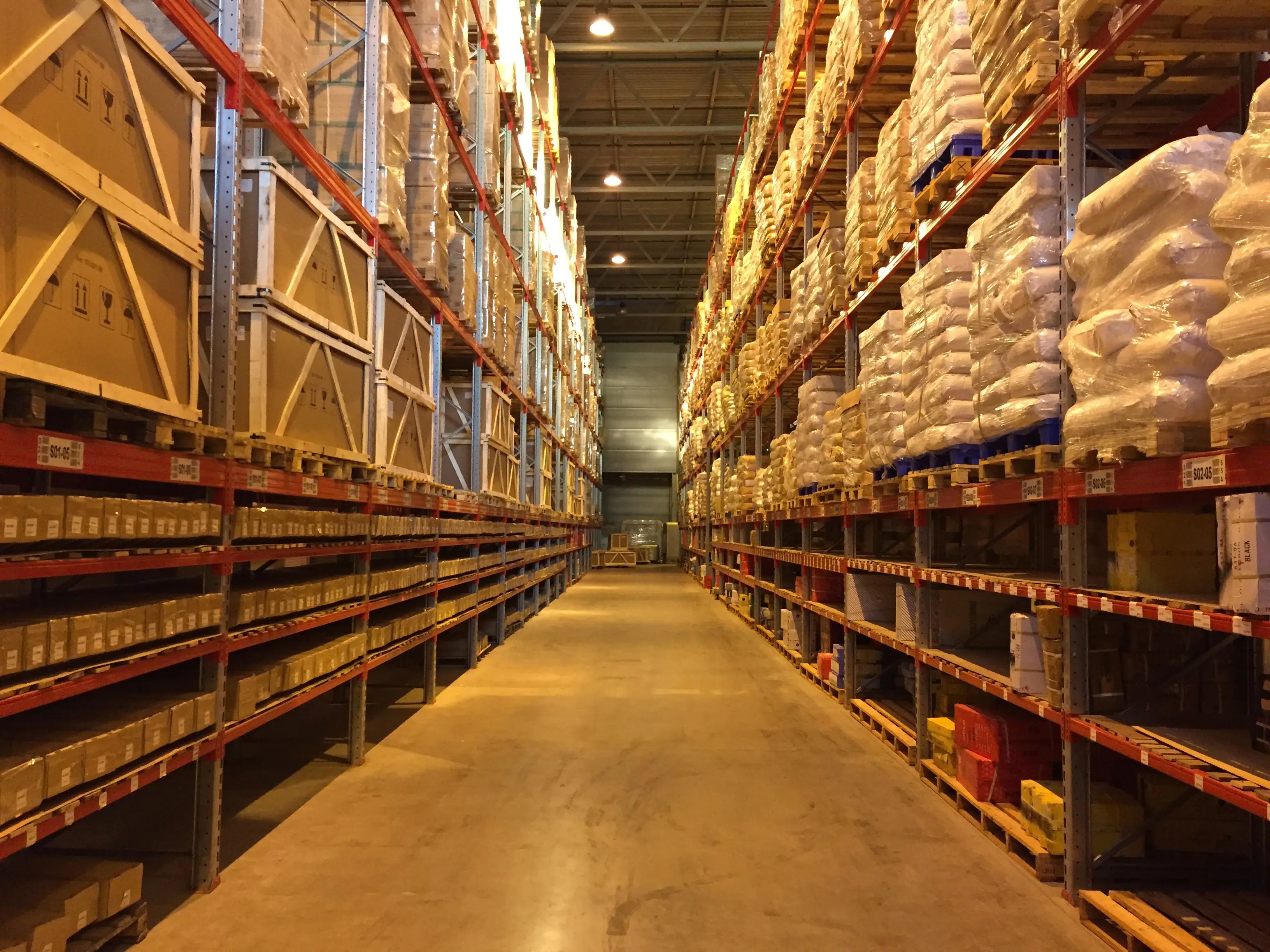 Кормовые базы и оптовые склады